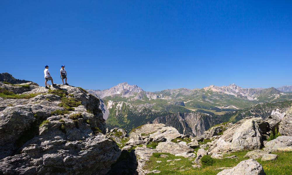 Enfants sur le circuit refuge du Grand Bec (par Fontaine Froide) - Planay