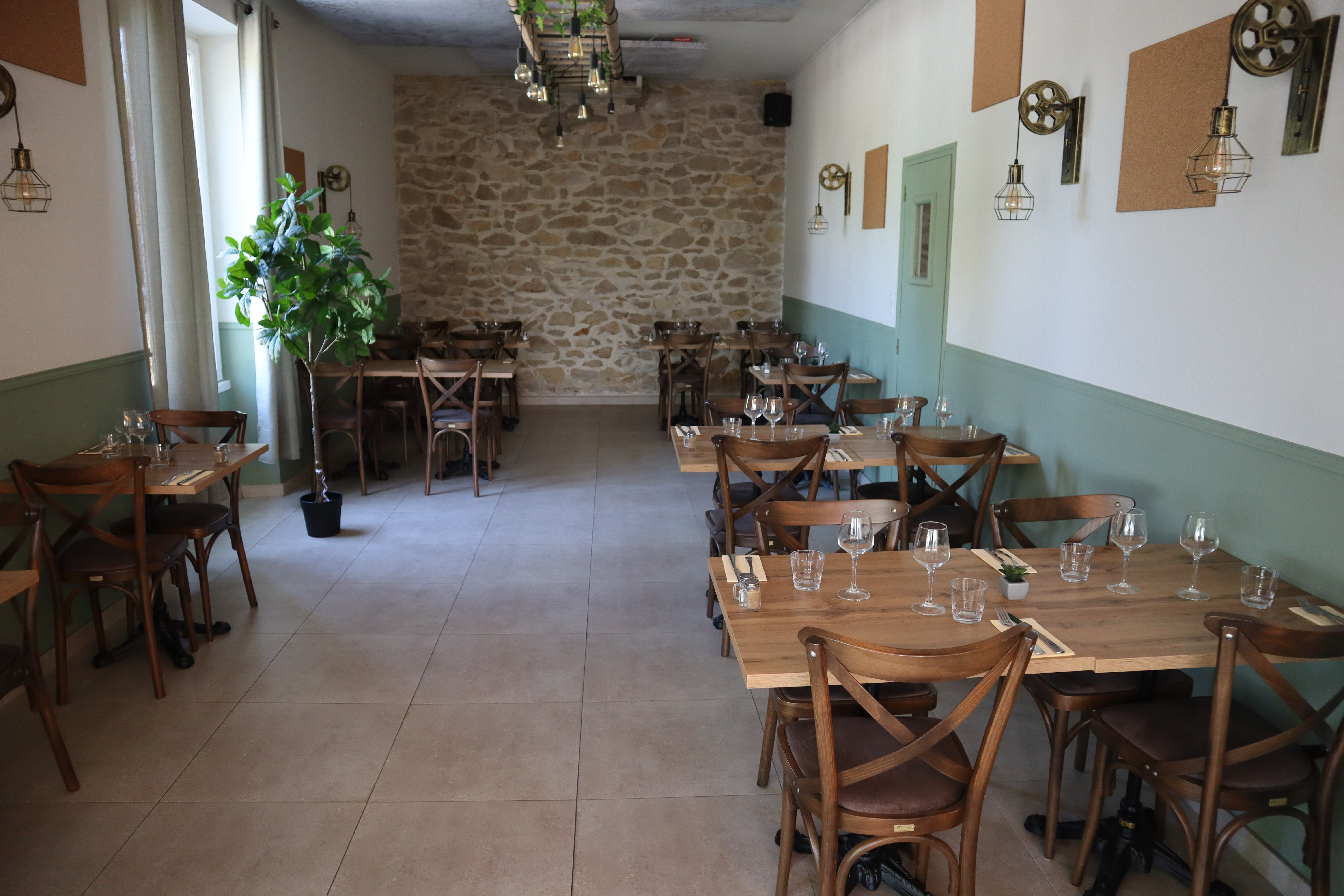 Le Bistrot sous les Platanes - photo 3