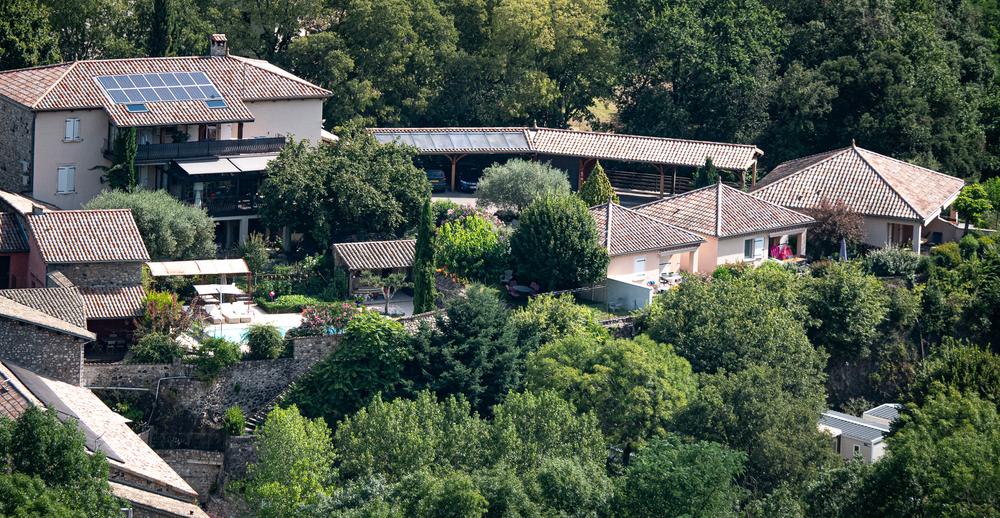 Rez de jardin (gîtes de Neyrac-les-Bains)