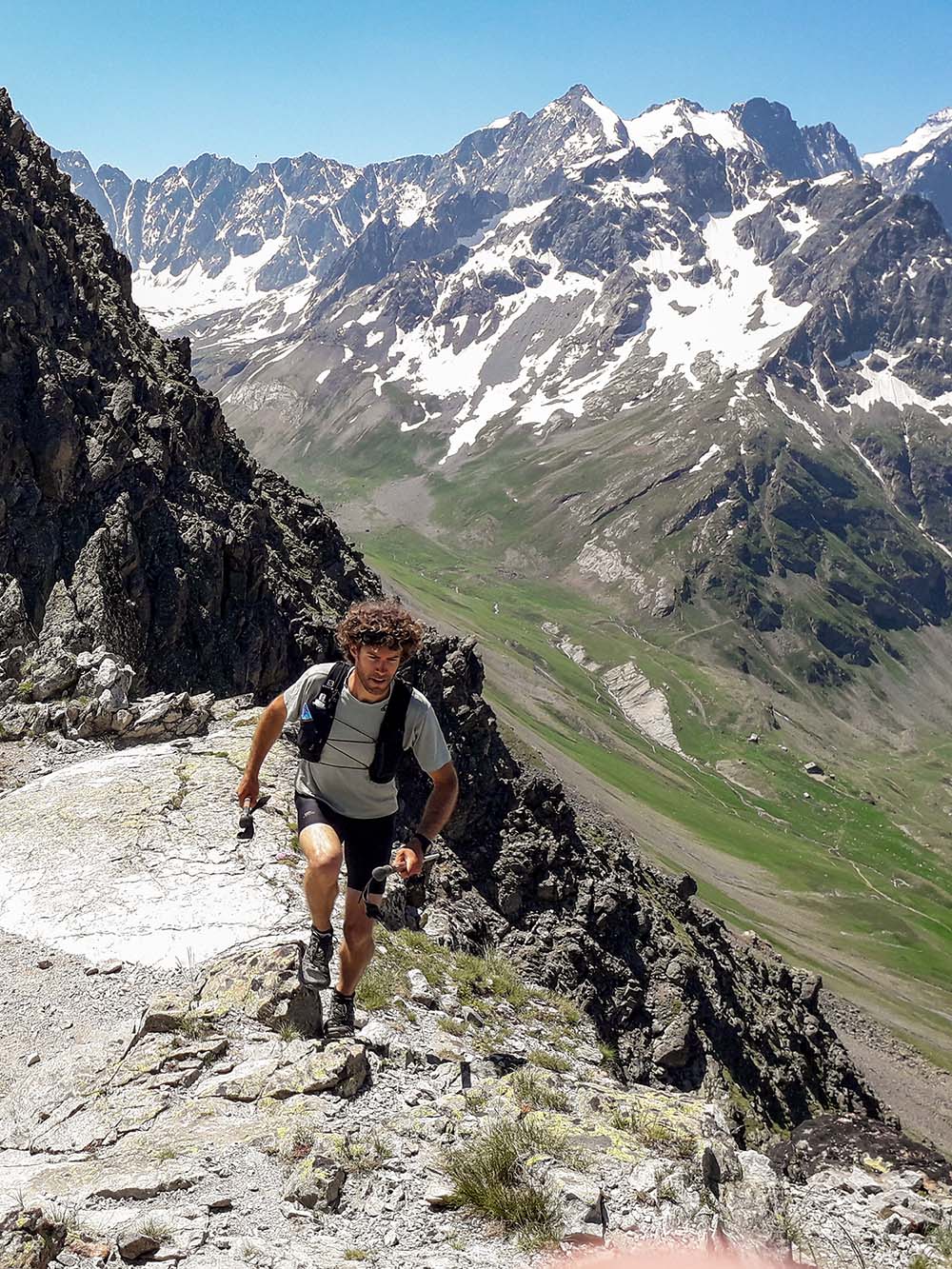 Trail nature courir lac sommet