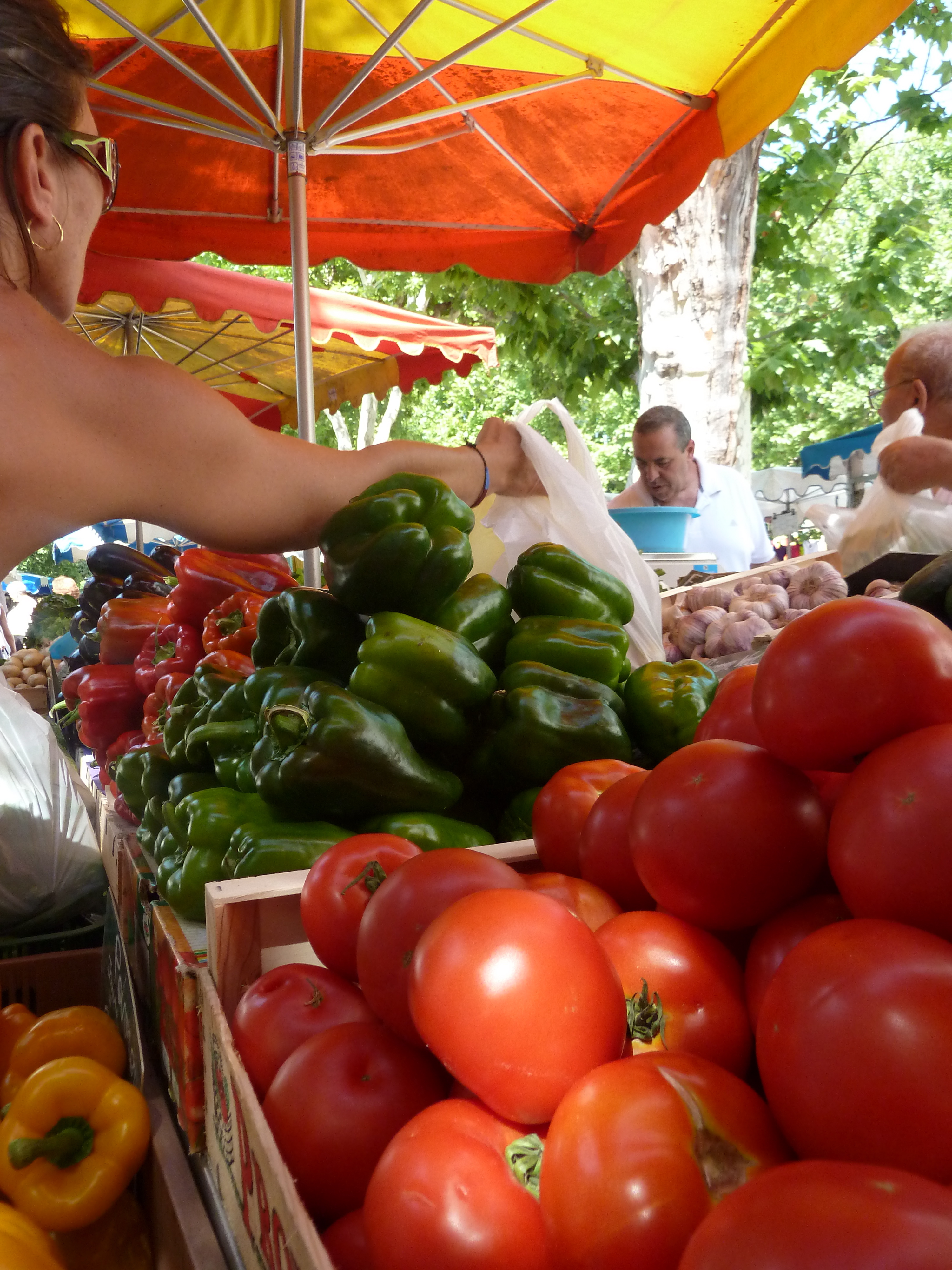 Petit marché provençal du samedi matin