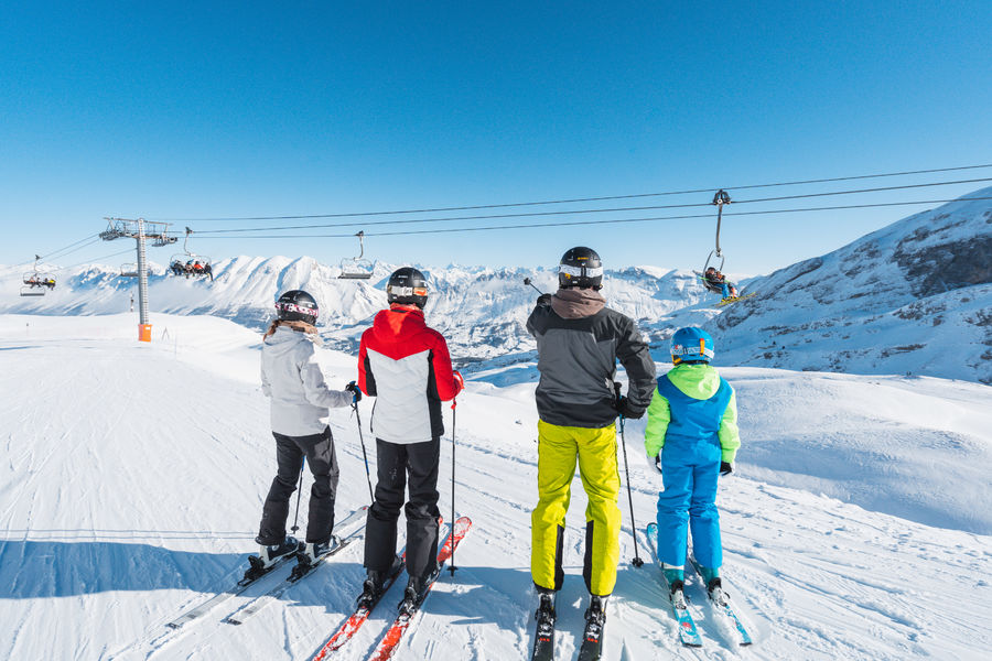 Ski en famille dans Le Dévoluy - © OT Devoluy Ski en famille dans Le Dévoluy - © OT Devoluy
