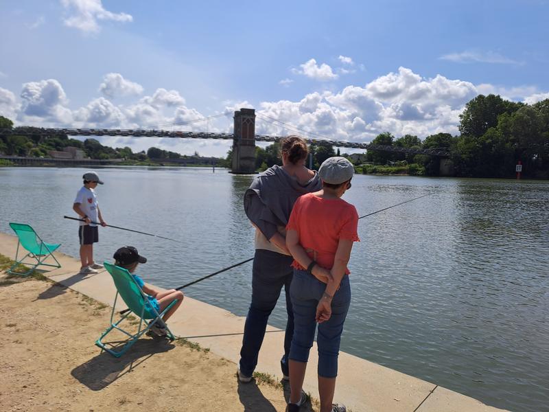 Apprendre à pêcher en famille_Saône à Trévoux