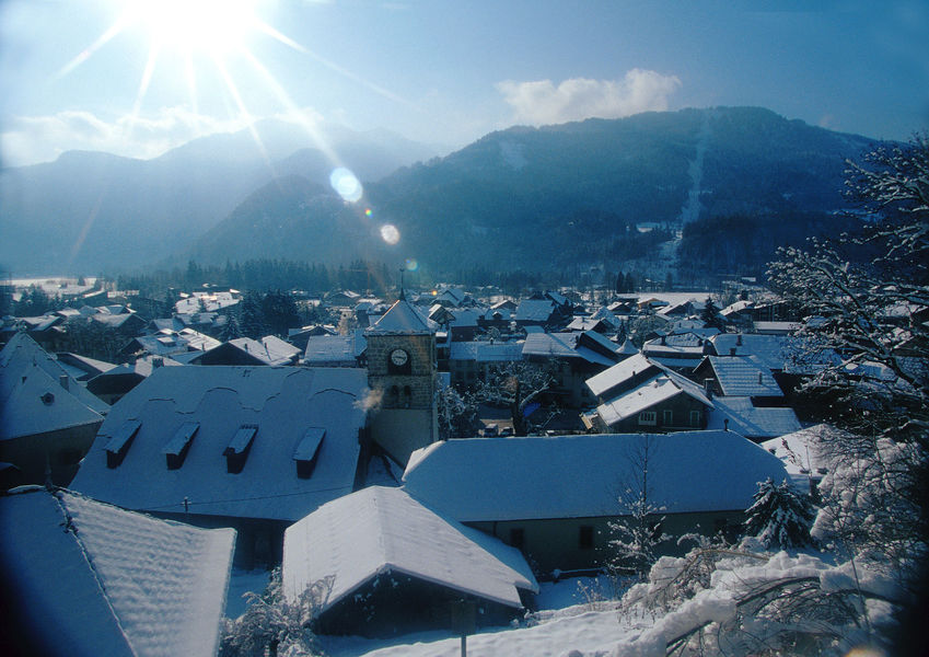 Le Bérouze se situe au coeur du village de Samoëns