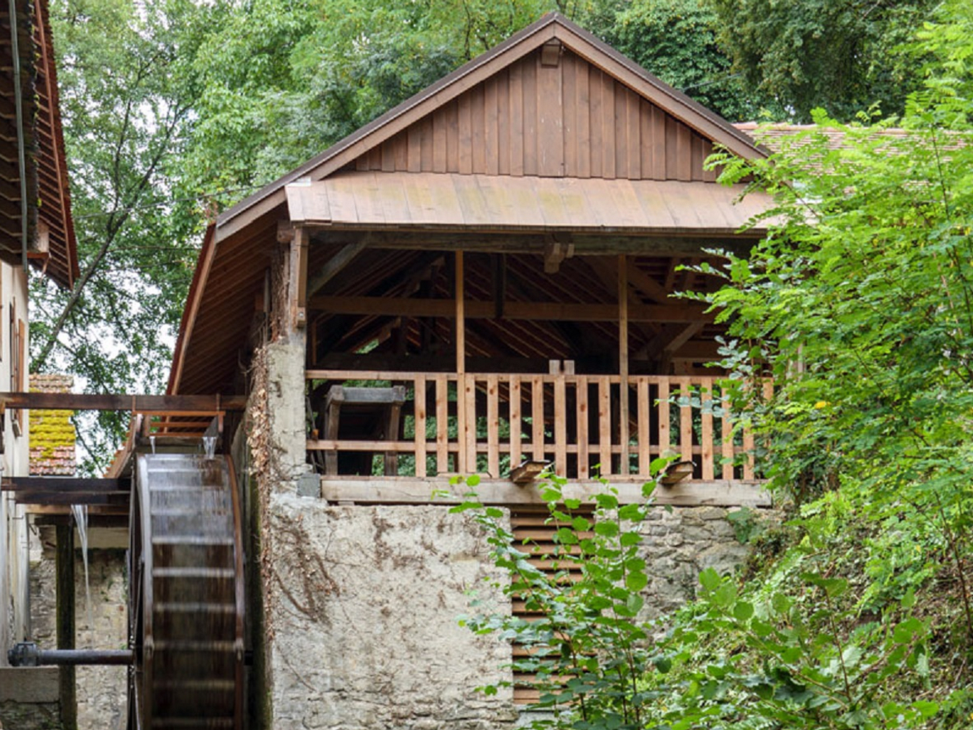 Moulin de Pinget vu de dehors