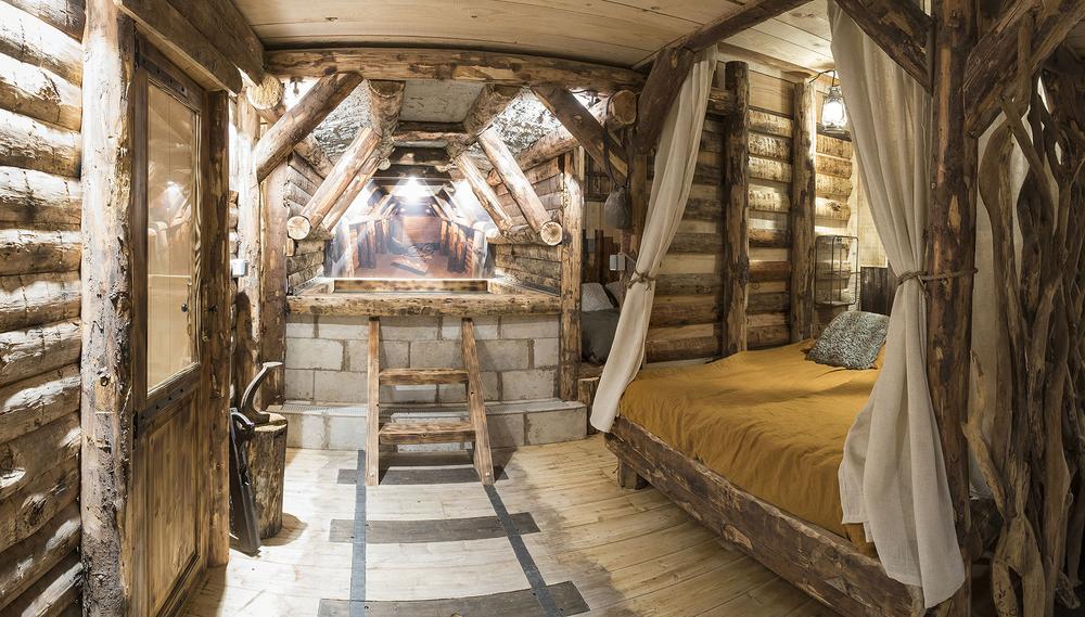 Vue lit baldaquin, sauna et jacuzzi