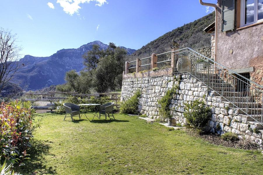 Gîte l'Aire - Terrain- Lantosque - Gîtes de France des Alpes-Maritimes