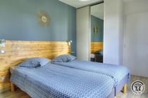 Grand Gîte "l'Amandier" - 15 personnes à Salles Arbuissonnas en Beaujolais dans le Rhône : la chambre 2 personnes - 2 lits simples en 80 X 2.00 m ou 1 lit double (rez-de-chaussée).