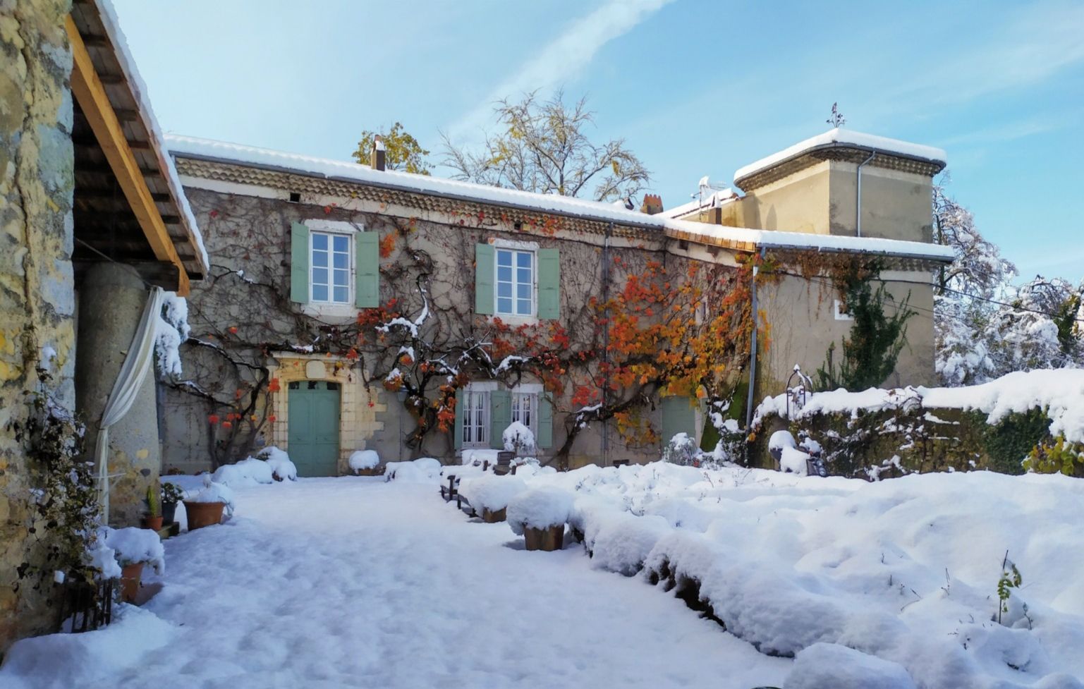 St Lager bressac - Château de Fontblachère sous la neige 2019@Eric Dussiot