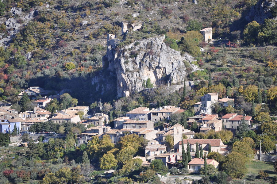 Vue sur le village perché de La Roche-sur-le-Buis