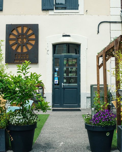 Cuzco lounge bar Saint-Béron