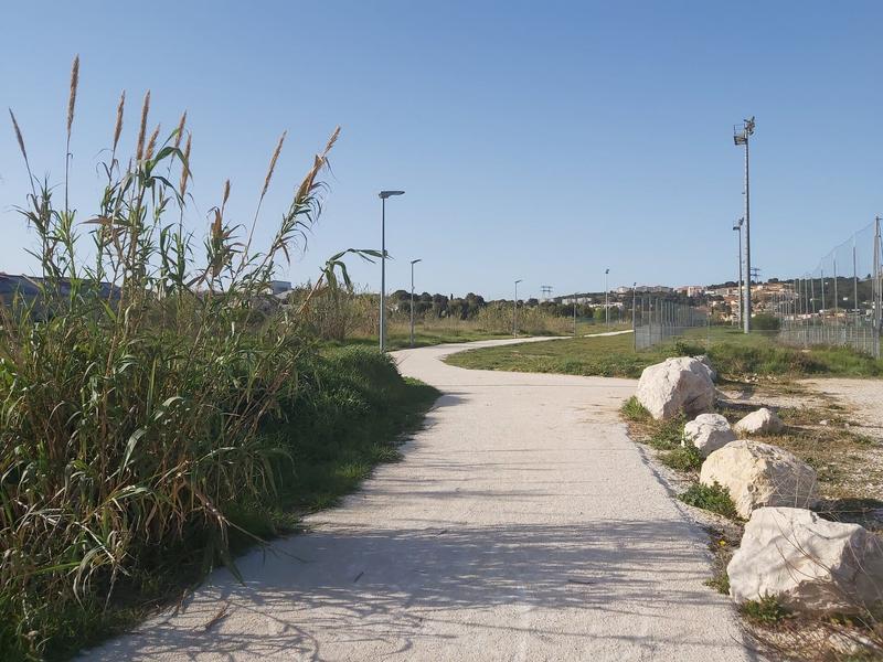 GR2013 - A06 - De Martigues à la Gare de Croix Sainte_Martigues