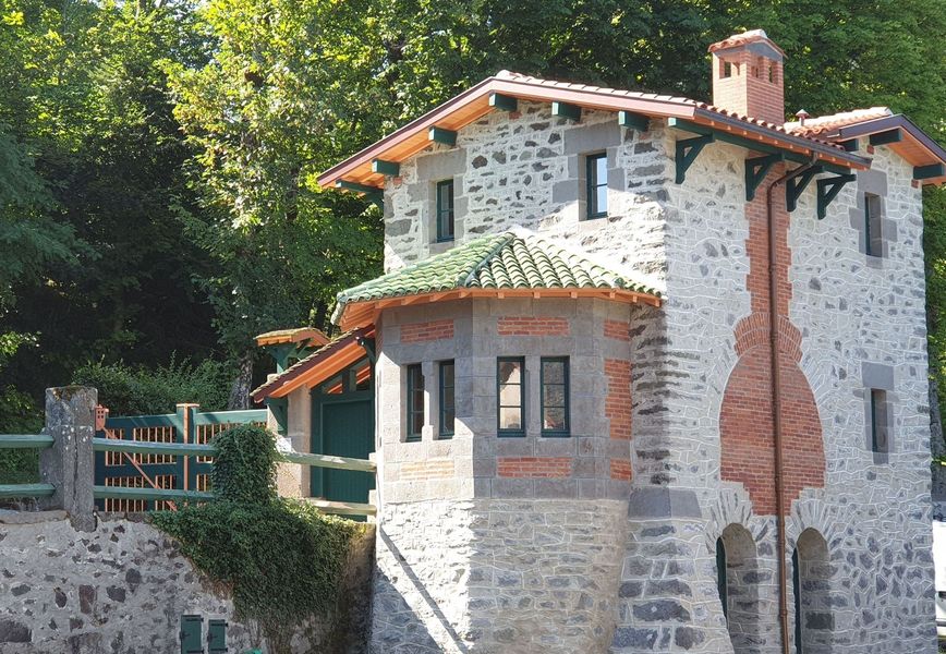 Pavillon de garde du château de la Cheyrelle