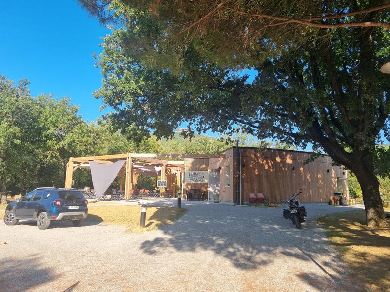 Bar Restaurant du camping avec air de jeux