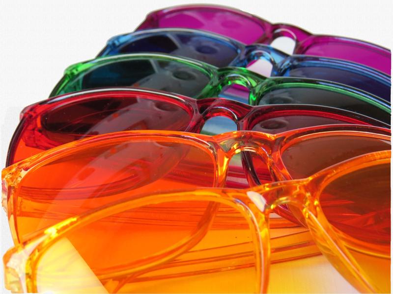 Illustration lunettes colorées