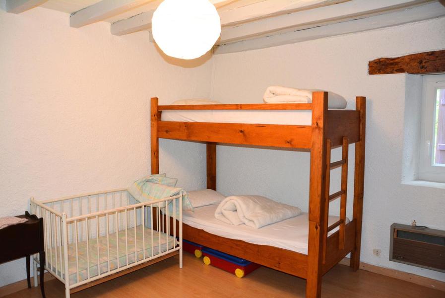 Chambre-La Garrigue Petit Gîte-St Salvy de la Balme-Gîtes de France