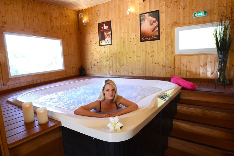 Sauna Hammam Jacuzzi