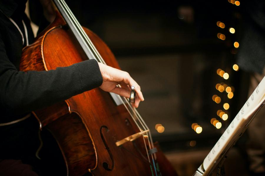 Concert du violoncelliste et compositeur Stas Fekete_Saint-Péray