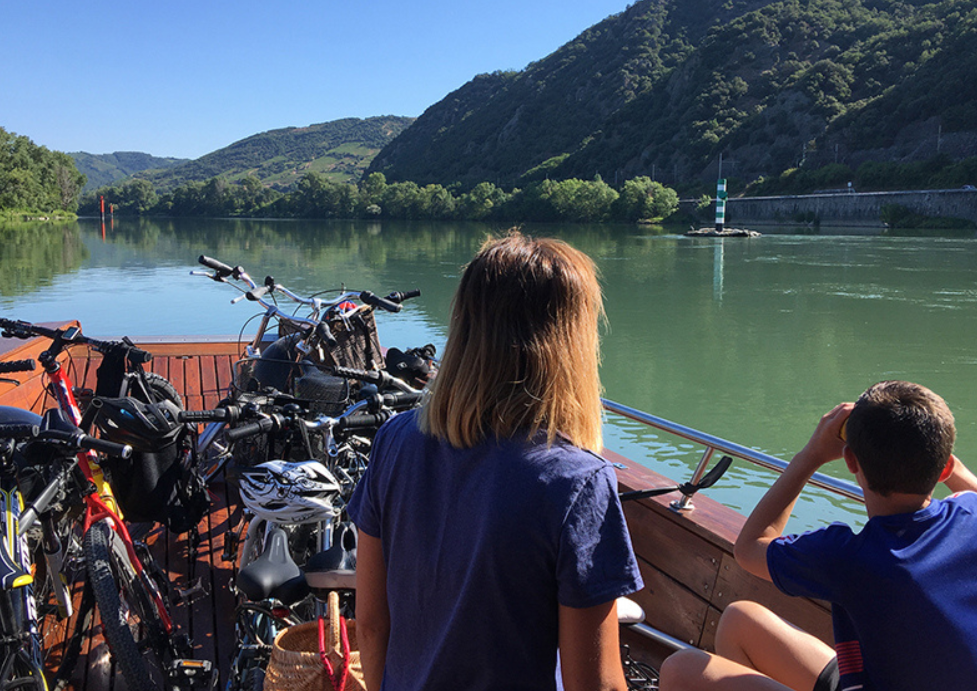 Croisière familiale "le petit explorateur" à Tournon sur Rhône avec Les Canotiers