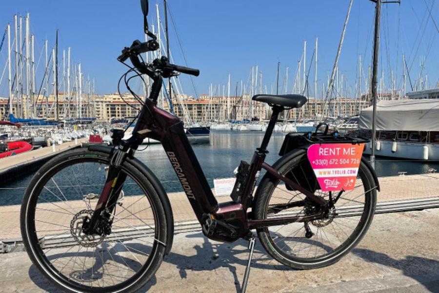 Visite des calanques à vélo électrique et Guide Virtuel