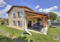 Grand Gîte "l'Amandier" - 15 personnes à Salles Arbuissonnas en Beaujolais dans le Rhône : la maison.