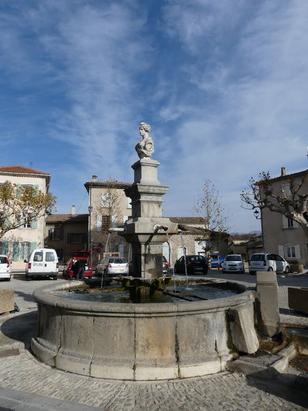 Fontaine-lavoir de Ribiers