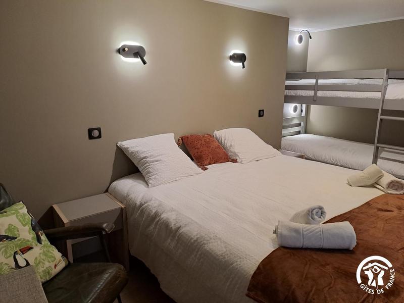 Le gîte du Tilleul de Bressolles - Le Bez - Gîtes de France Sud - chambre annexe