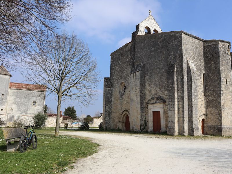 Eglise de Puyravault