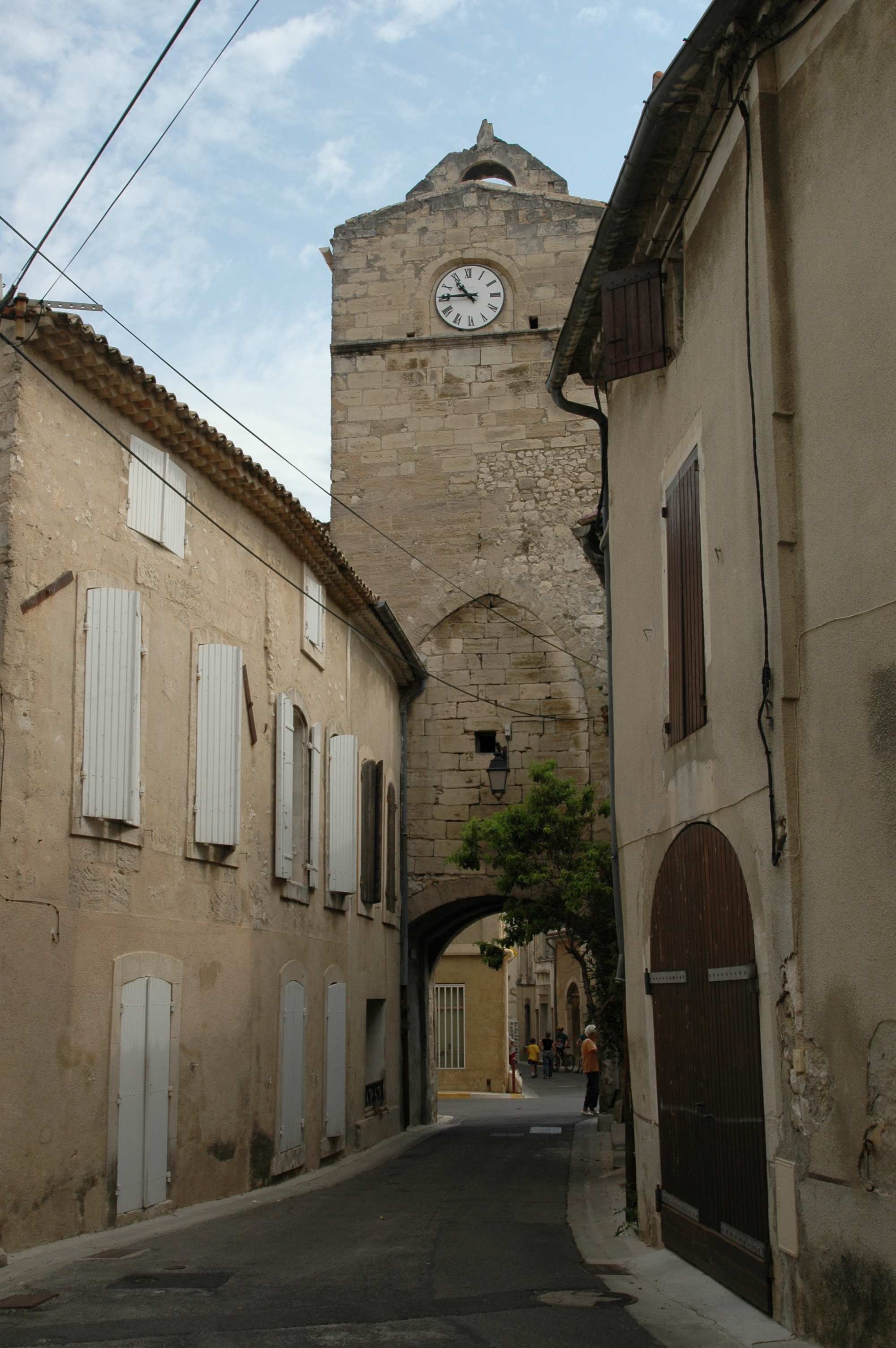 Porte des Moulins ou de l'Horloge  France Provence-Alpes-Côte d'Azur Bouches-du-Rhône Noves 13550
