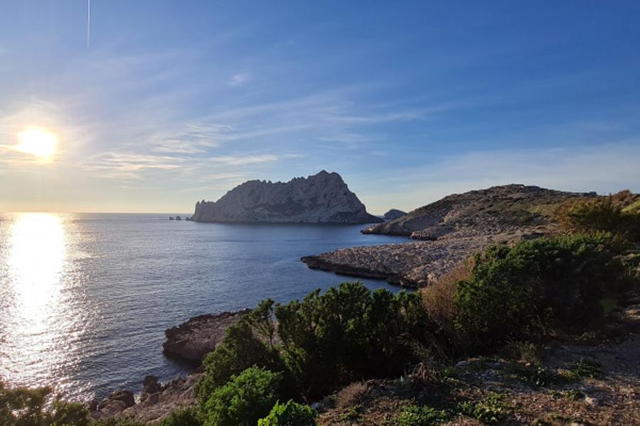 Visite des calanques à vélo électrique et Guide Virtuel
