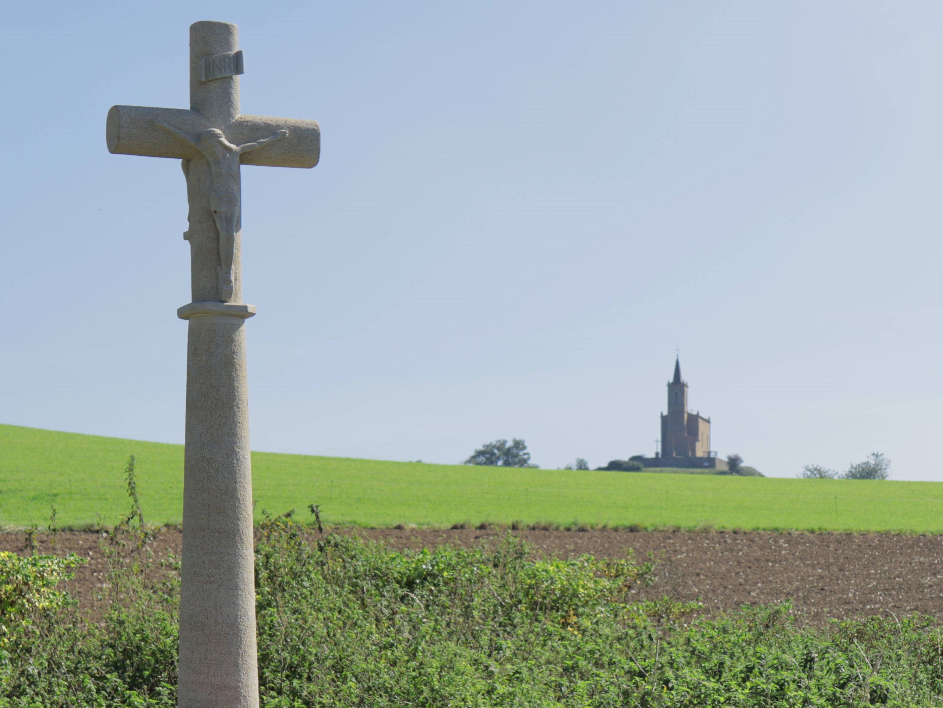 Croix et Chapelle de la Salette