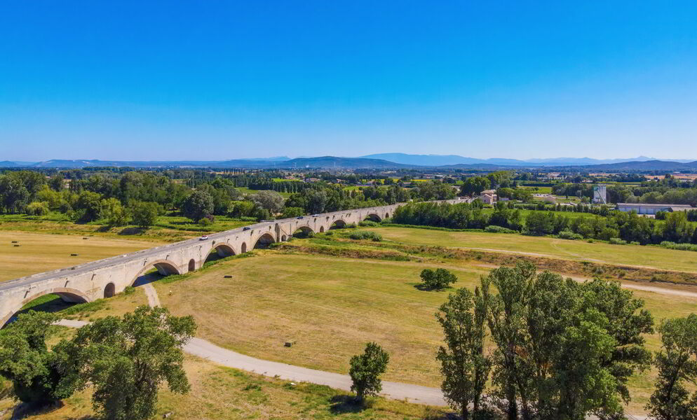Le Pont sur le Rhône entre Lamotte du Rhône et Pont Saint Esprit
