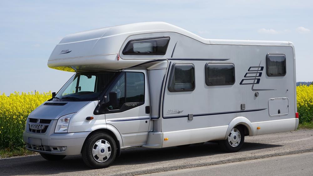 Aire de stationnement Camping-Car – Échappée Verte du Grès - Orange