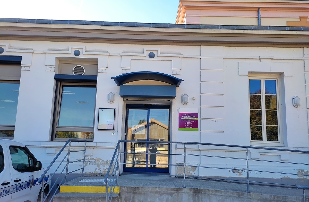 Médiathèque  de Saint-Clair-de-la-Tour