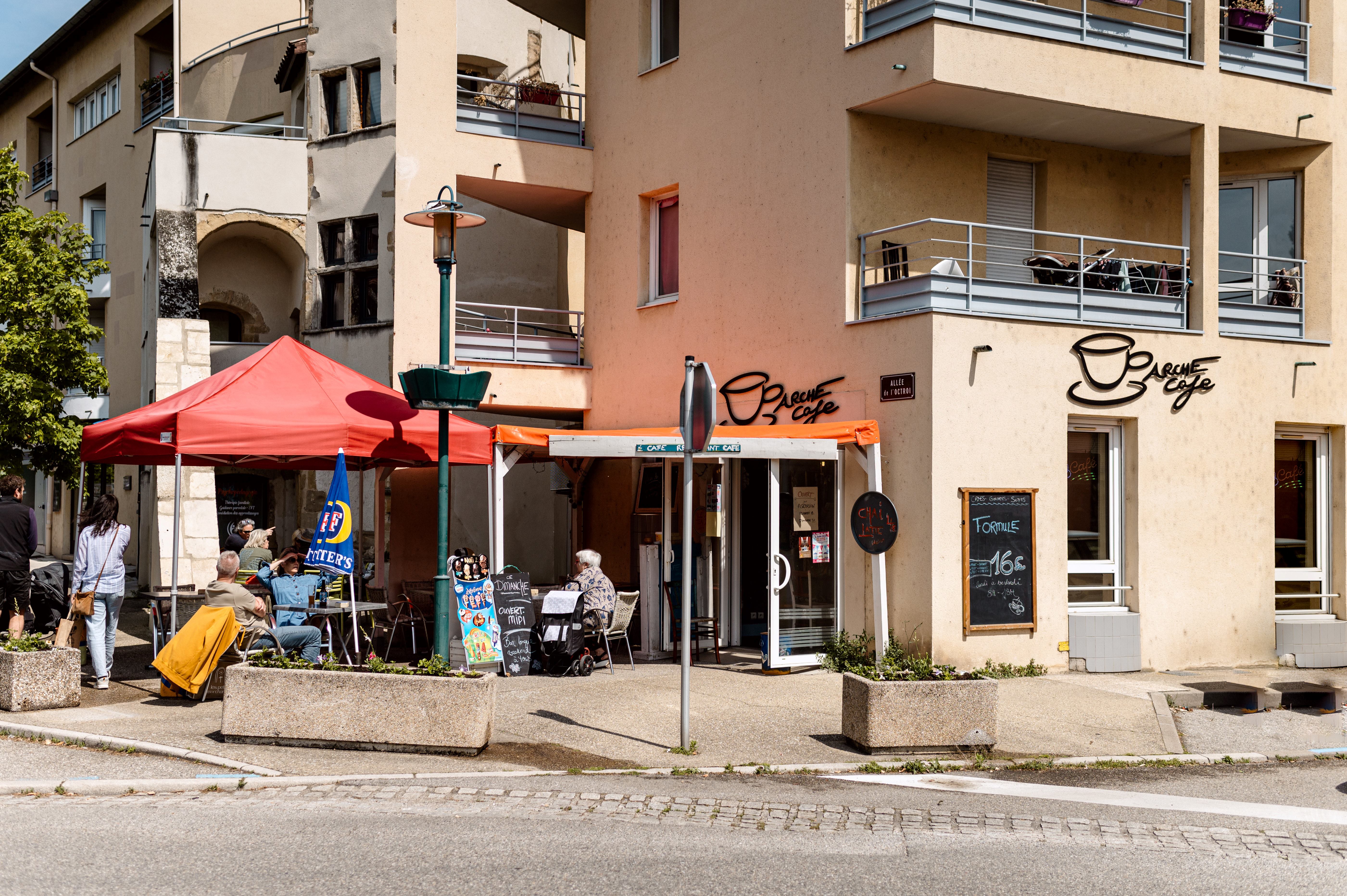 Caf de l Arche Condrieu Office de Tourisme du Pilat