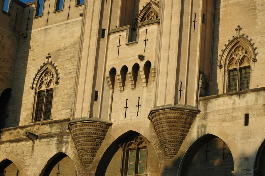 palais des papes - détails façade