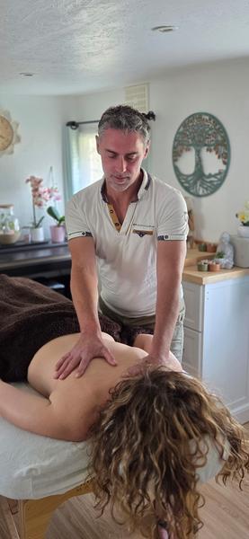 Jérémy pinguet Masseur
