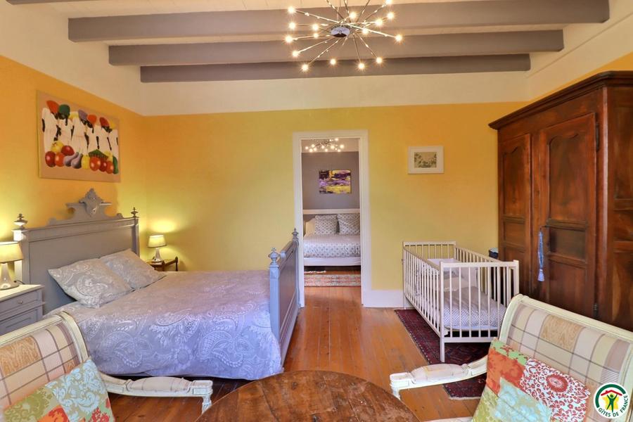 Chambre familiale PROVENCE Chambre familiale PROVENCE