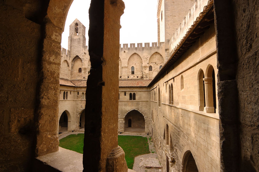 Cloître Benoit XII