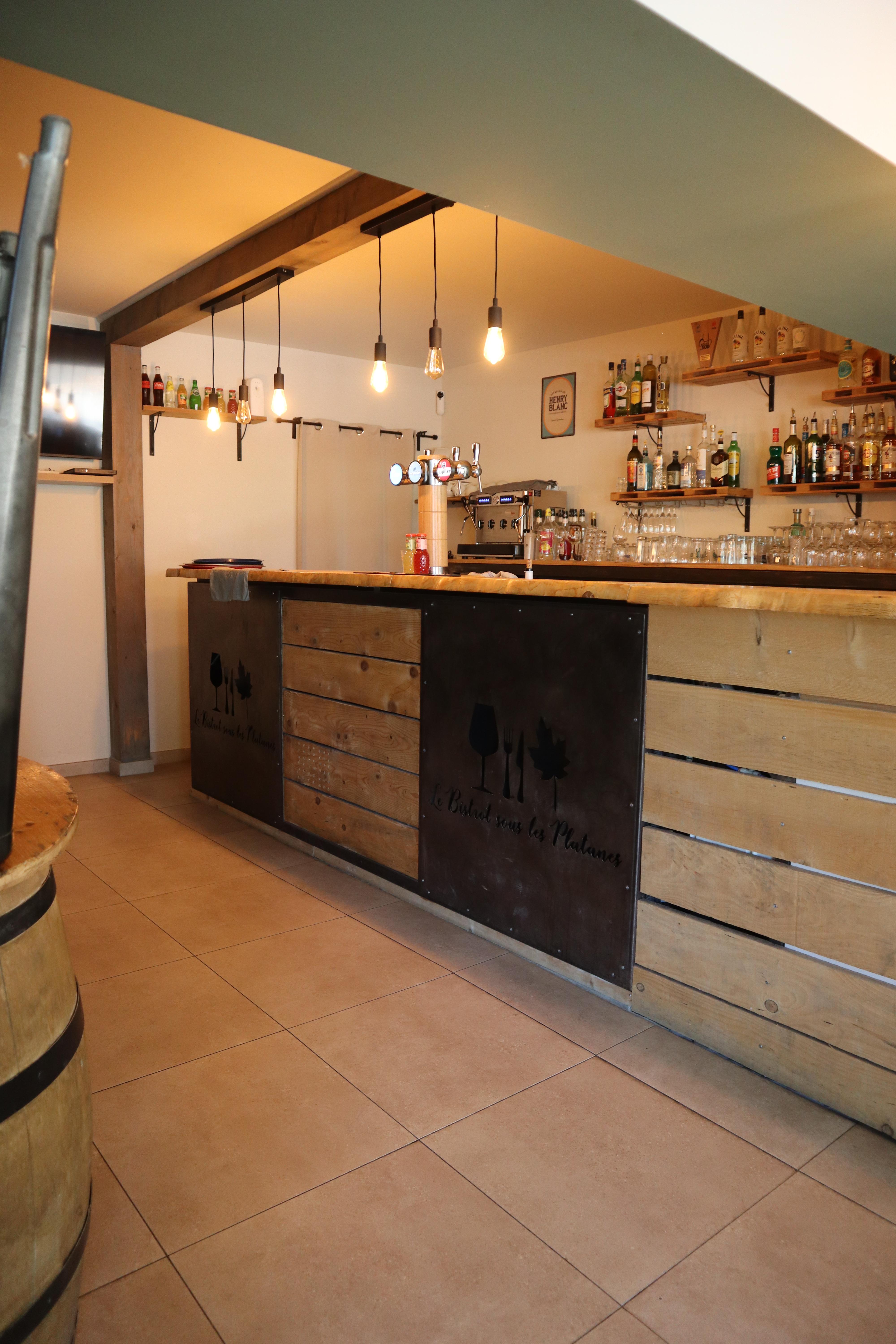 Le Bistrot sous les Platanes - photo 2