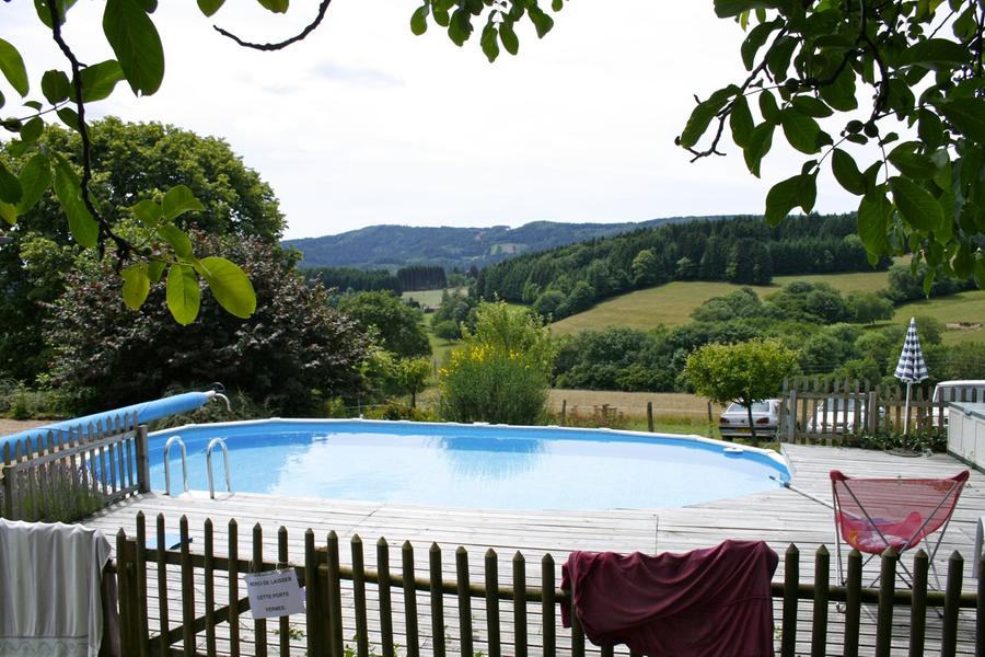 Gîte des Monneries à Poule-les Echarmeaux dans les Monts du Beaujolais - Proximité Col des Echarmeaux dans le Rhône : \