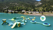 Un parc aquatique gonflable au coeur du Verdon