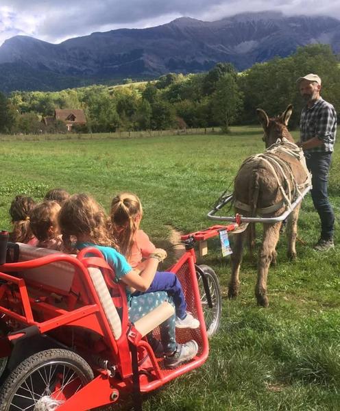 Randonnées familiales avec des ânes_Saint-Martin-de-Clelles