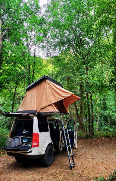 Camping Le Bois Flottant_Lacrouzette van et tente de toit