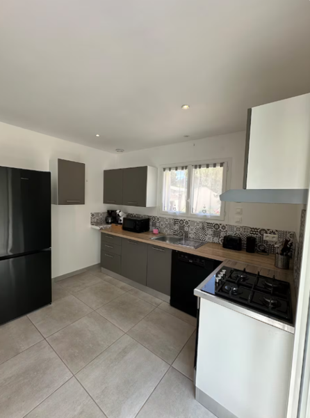 Maison piscine privée 4 personnes_Mondragon