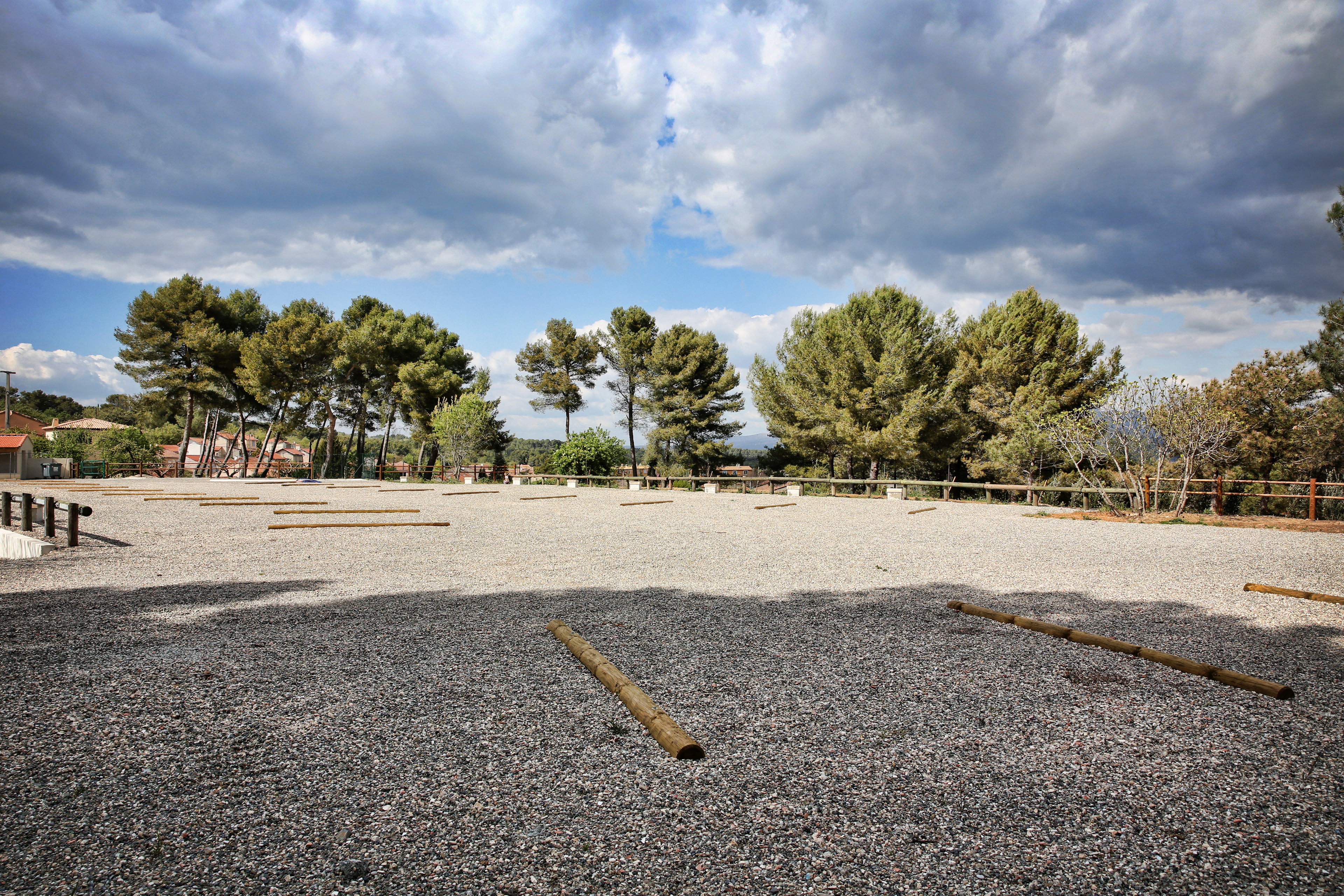 Aire de stationnement camping cars de Gréasque - photo 2