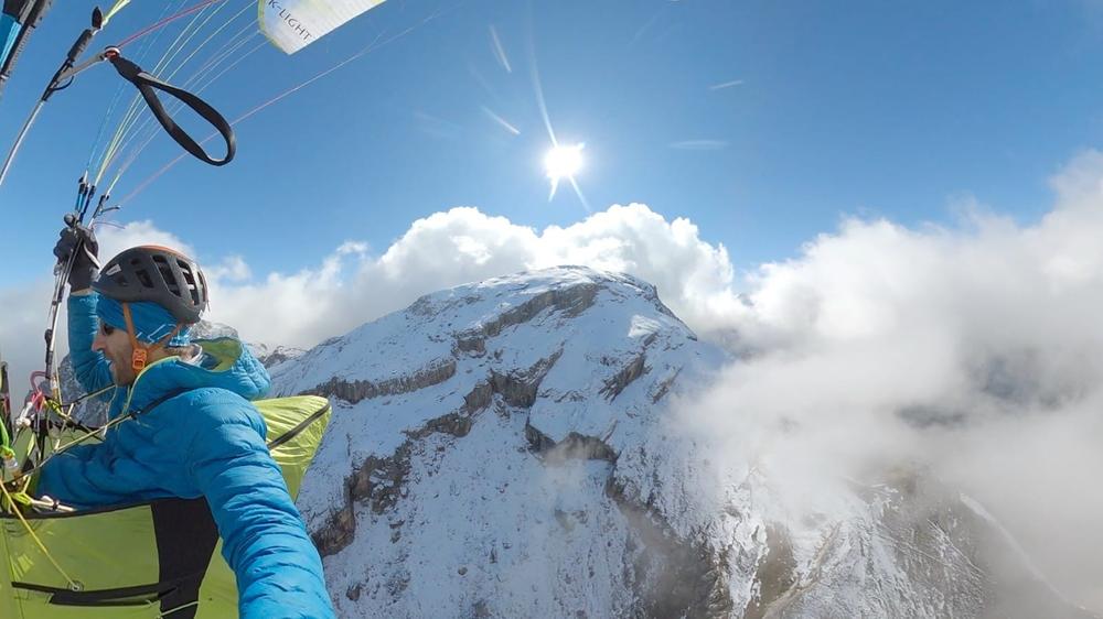 &quot; La Traver'ciel &quot; Compétition de marche et vol en parapente_Vallouise-Pelvoux