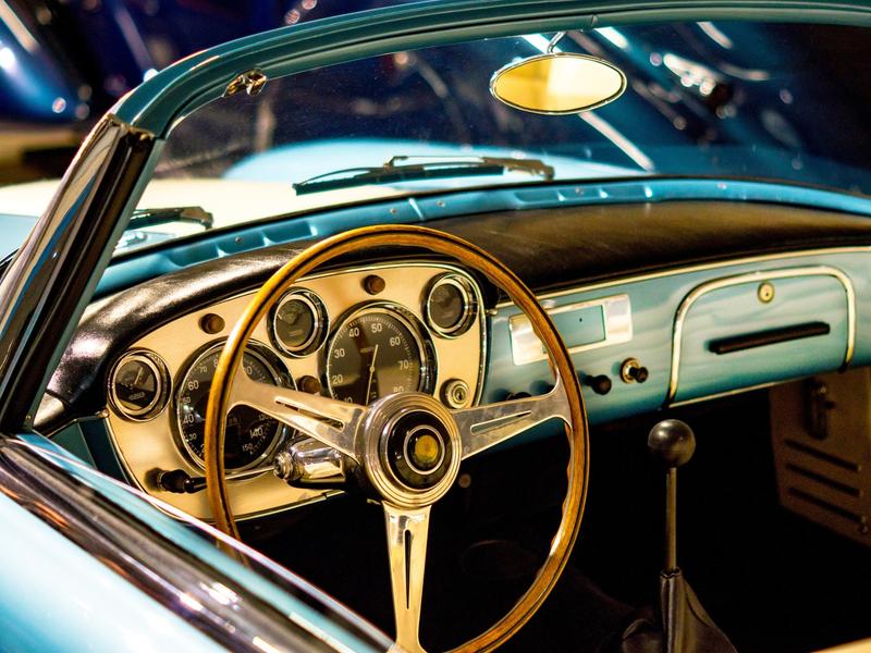 Intérieur dune voiture ancienne