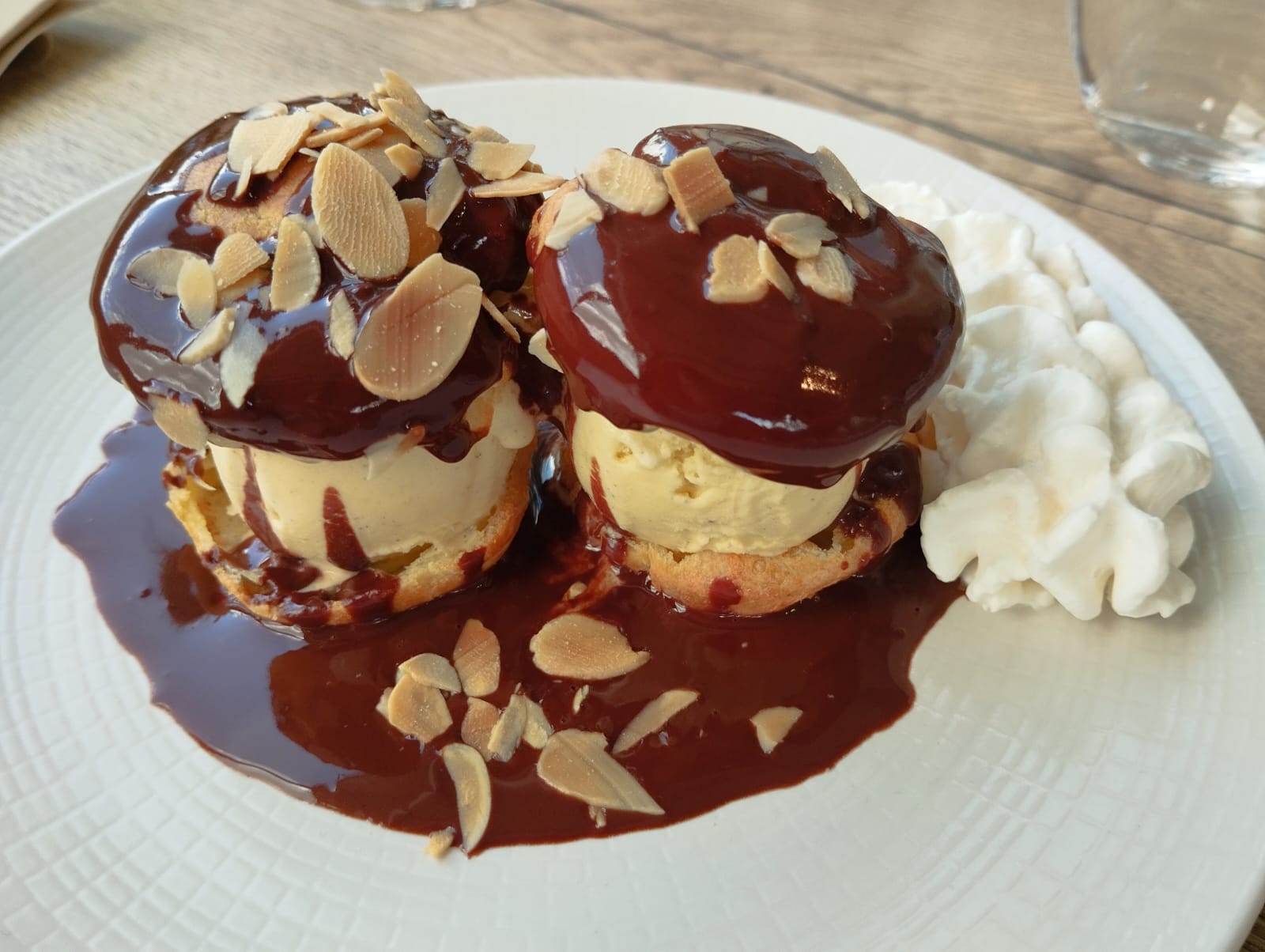 Profiteroles