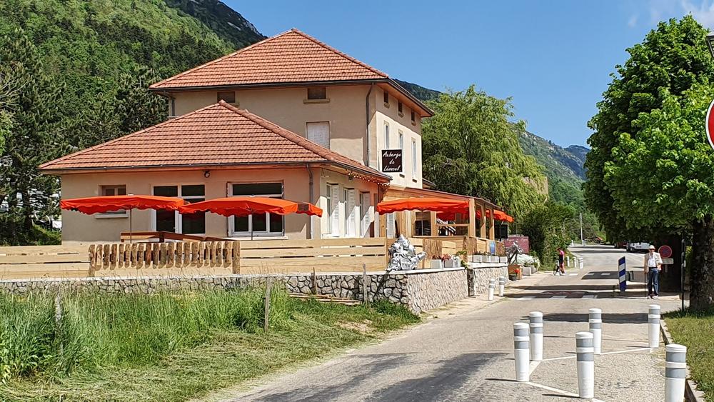 Etablissement Auberge de Léoncel vu de l'extérieur